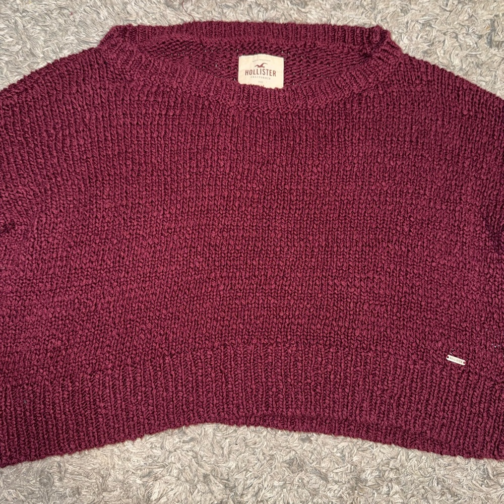 Hollister Women's Deep Red Crew Neck Sweater